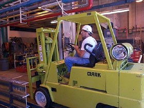 http://www.lehigh.edu/%7Einehs/_files/Forklift_Training.jpg